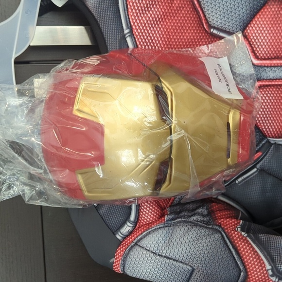 Kids Iron Man Superhero Costume with Mask - Size Large 10-12 NWT - Picture 2 of 3